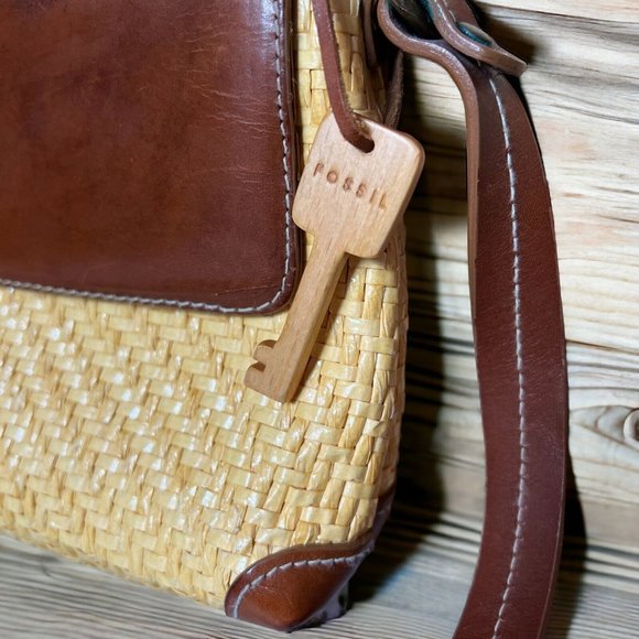 Fossil Straw Woven Shoulder Bag Brown Leather - Picture 4 of 12
